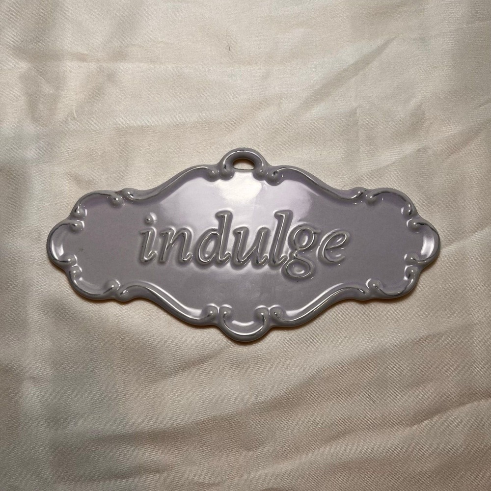 ASP Indulge Wall Plaque Unisex OS Lavender Grey Excellent Ceramic Scalloped Sign